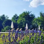 Luxury Cetiri Hrasta *