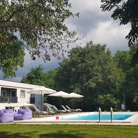 Dom wakacyjny Luxury Cetiri Hrasta