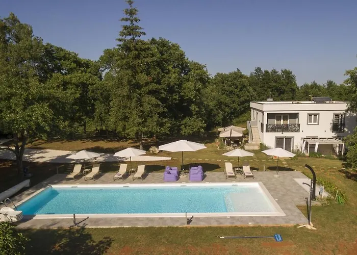 펜션 Luxury Cetiri Hrasta Pićan