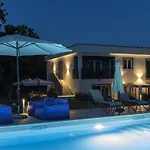 Holiday home Luxury Cetiri Hrasta