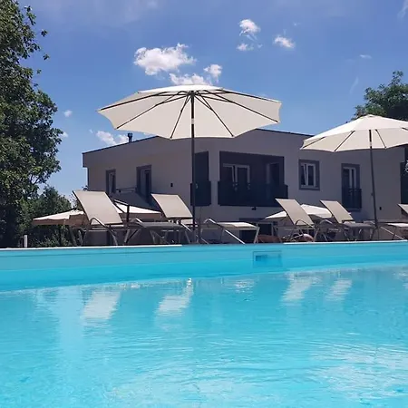 Luxury Cetiri Hrasta * Pićan