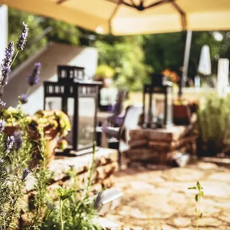 Ferienhaus Luxury Cetiri Hrasta *