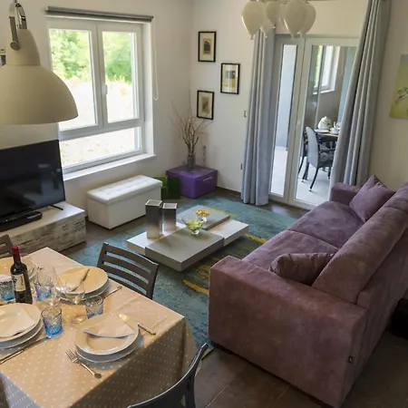 Luxury Cetiri Hrasta