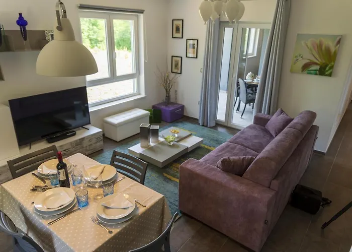 Luxury Cetiri Hrasta